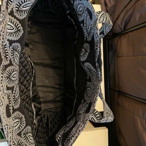 NWO tags Vera large tote in black and white - Picture 2 of 4